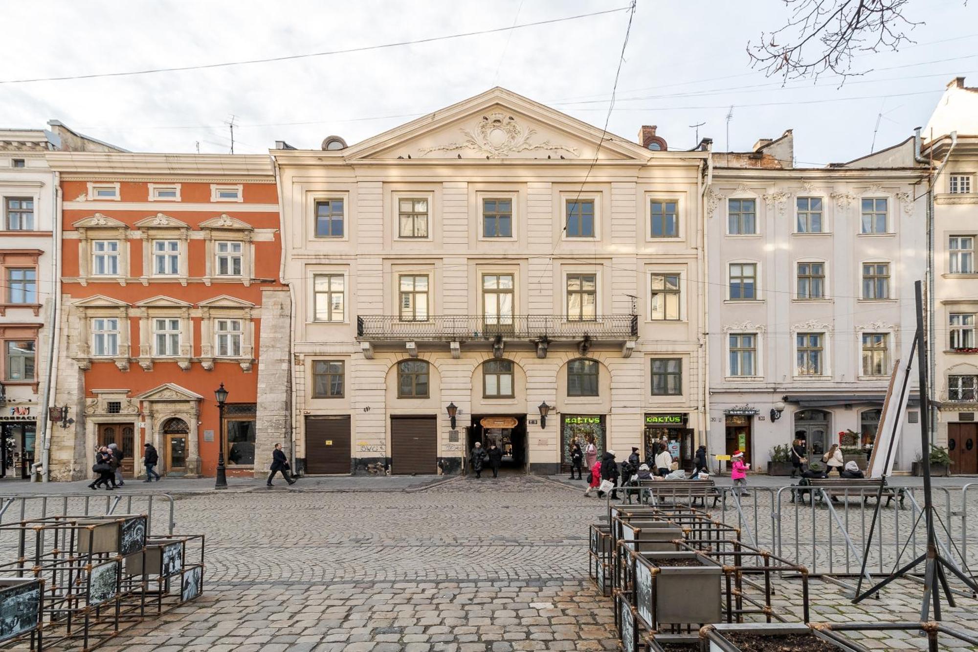Inshiapartments On Rynok Square Lviv Buitenkant foto